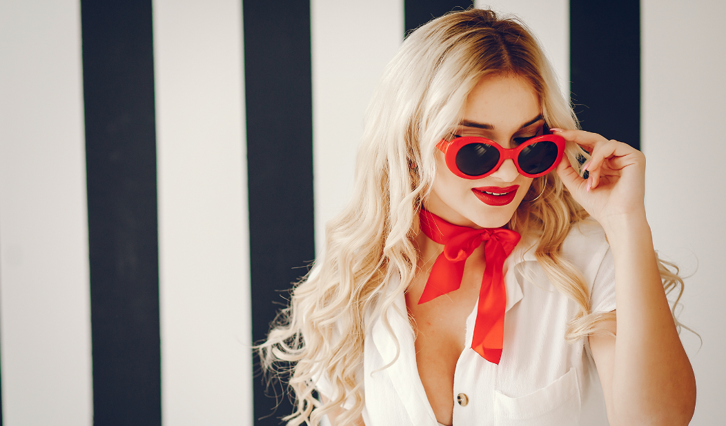 Habille sales pin up